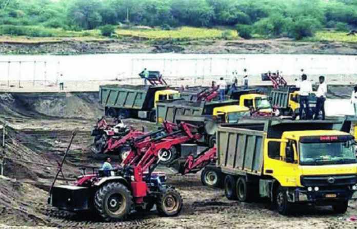 beed sand mafia news