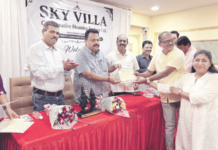 goregaon-dindoshi-sky-villa-society-members-get-share-certificates-after-5-years-shivsena-mla-sunil-prabhu