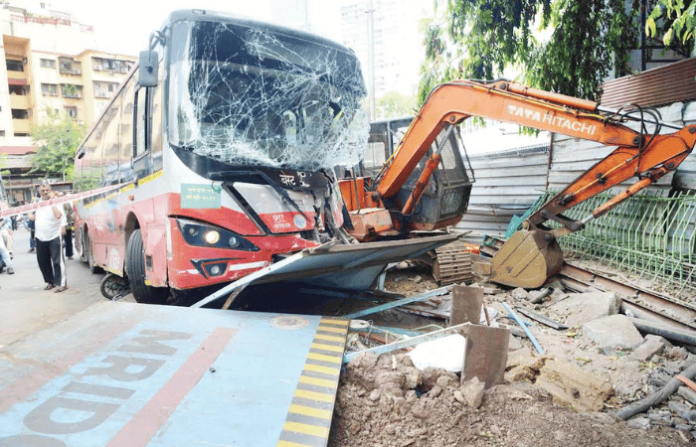 kandivali accident