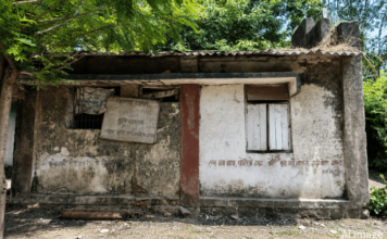 किन्हवलीच्या कृषी कार्यालयाला टाळे, बळीराजाची २८ किलोमीटर पायपीट
