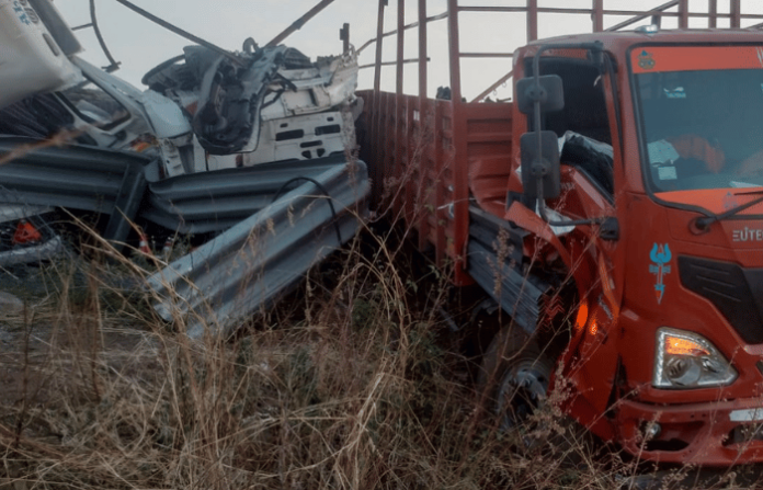 mehkar accident 1