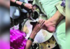 खराडीतील भोंदूबाबाची ‘आरती’ अन् ‘पाद्यपूजन’, राधामोहन मिश्राचे व्हिडीओ व्हायरल