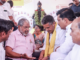उद्योजकांचा न्याय शेतकऱ्यांना लावून संपूर्ण कर्जमाफी करा, राजू शेट्टींची मागणी