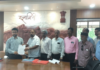 आंबा नुकसानीचा अहवाल तातडीने सरकारला पाठवा, बागायतदारांची जिल्हाधिकाऱ्यांकडे मागणी