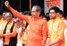 फोटो – एकच शिवगर्जना… आपली शिवसेना गद्दारांच्या, चोरांच्या हातात जाऊ द्यायची नाही!