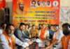 नदी संवर्धन योजनेसाठी कोट्यवधी खर्च करता.. मग पाण्यासाठी रोहेकरांचा खिसा का कापता? पाणीपट्टी वाढीविरोधात शिवसेनेच्या बेमुदत उपोषणाचा दुसरा दिवस