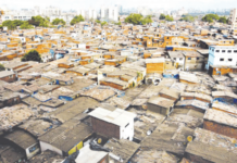 झोपडपट्टी पुनर्वसनातील वाद सामोपचाराने मिटवा, हायकोर्टाचे एसआरएला आदेश, अधिकाऱ्यांना प्रशिक्षण द्या