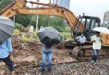 मुसळधार पावसाचा ट्रान्स हार्बर मार्गाला फटका, 24 लोकल रद्द, वाहतूक धीम्या गतीने सुरू