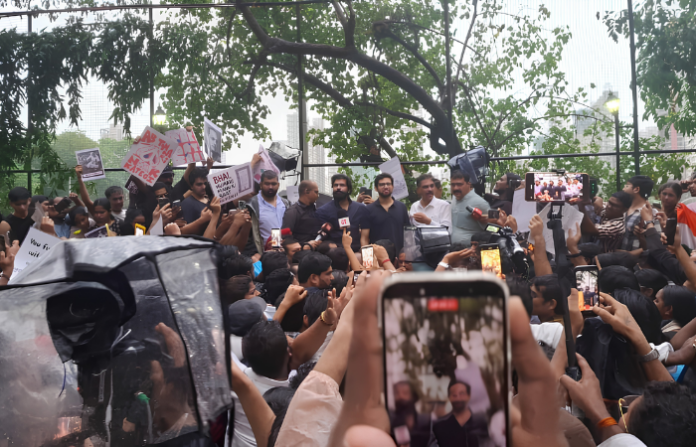 Dadar Protest