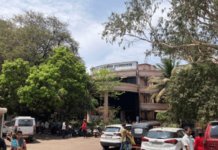 शस्त्रक्रिया झालेल्या महिला रुग्णाला उलटी पुसायला लावली, रत्नागिरी जिल्हा शासकीय रुग्णालयातील मुजोर कर्मचाऱ्यांचा प्रताप