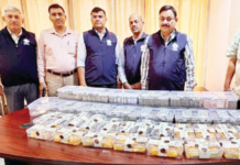 लखनौत निवृत्त अधिकाऱ्याच्या घरात घबाड; 13 किलो सोने आणि 9 किलो चांदी, 1.62 कोटी रोख