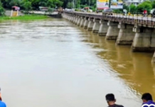 गोदावरीचा रौद्रावतार; नांदूर मधमेश्वर धरणातून अवघ्या तीन तासांत विसर्ग १८ हजारांवरून ५३ हजार क्युसेकवर