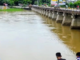 गोदावरीचा रौद्रावतार; नांदूर मधमेश्वर धरणातून अवघ्या तीन तासांत विसर्ग १८ हजारांवरून ५३ हजार क्युसेकवर