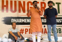 उद्धव ठाकरे यांच्याकडून उपोषणकर्ते सोनम वांगचुक यांच्या प्रकृतीची विचारपूस, खासदार अरविंद सावंतांनी घेतली जंतरमंतरवर भेट