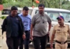 बीडमध्ये सरकारचे तोंड अधिकार्याने केले काळे, एकीकडे विकासाच्या गप्पा, दुसरीकडे अधिकारी लाच घेताना जेरबंद