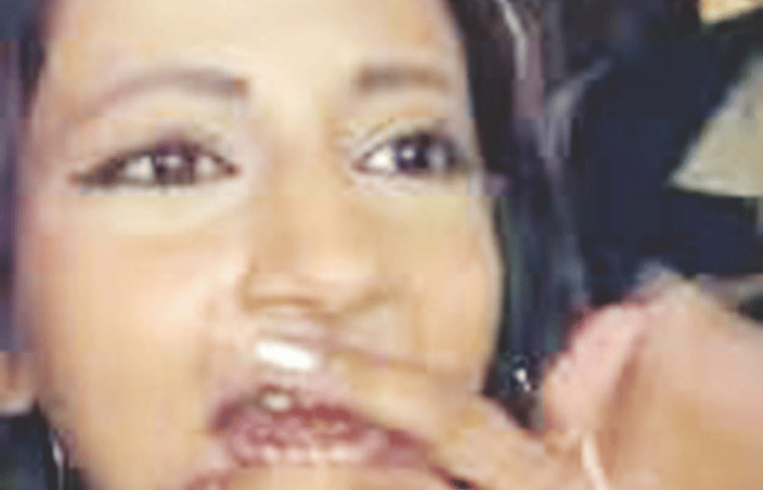 case-registered-against-ruchika-singh-over-abusive-language-against-pm-modi-at-jantar-mantar