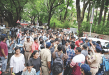 चेंबूरमध्येही तरुणांचा उद्रेक