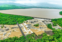 Pune News – खडकवासला धरणाचा विसर्ग वाढवून 43,571 क्युसेकवर; मुठा नदीकाठच्या नागरिकांना सतर्कतेचा इशारा