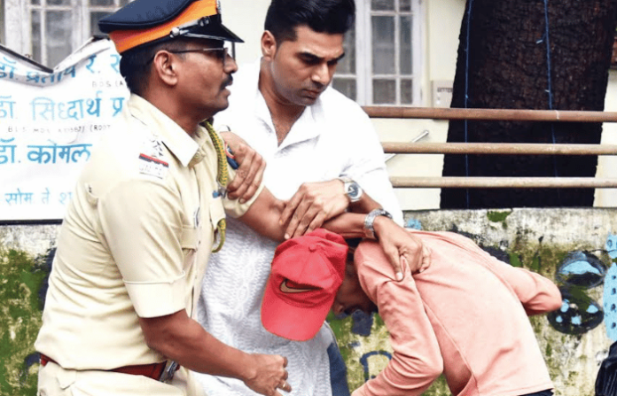 mumbai protest & police
