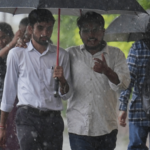 Mumbai Rain- मुंबईच्या अनेक भागांत २४ तासांत १०० मिमी पाऊस; रेल्वे वाहतूक उशिराने