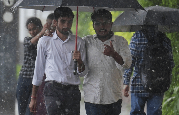 mumbai-rains-heavy-rainfall-lashes-city-local-trains-delayed-harbour-line-disrupted-andheri-subway-waterlogged