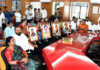 निष्क्रिय, भ्रष्ट प्रशासनाचा निषेध; शिवसेनेचा महापौरांच्या दालनात ठिय्या, महापालिका प्रवेशद्वारावर निदर्शने