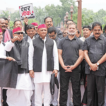 संसदेत गदारोळ… आधी राजीनामा, नंतर चर्चा
