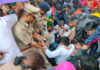 Photo – पुण्यात मुरलीधर मोहोळ यांच्या कार्यालयाबाहेर युवक काँग्रेसचे आंदोलन