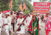 आमच्या बापाने आत्महत्या केली… तुम्ही ती चूक करू नका! आत्महत्याग्रस्त शेतकऱ्यांच्या लेकरांची माउलींच्या वारीत हृदयस्पर्शी हाक