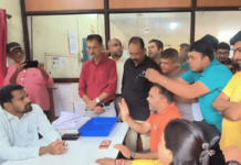 Ratnagiri News – दापोलीत वीज संकटावर नागरिकांचा संताप; महावितरण कार्यालयावर धडक मोर्चा