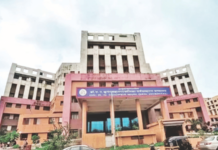 कूपर रुग्णालयात अपुऱ्या सुविधा आणि रुग्णसेवेत दिरंगाई; डीन हजर झाल्याशिवाय एकही प्रस्ताव मंजूर होणार नाही, स्थायी समितीत तीव्र नाराजी bmc-standing-committee-halts-cooper-hospital-proposals-over-dean-chhaya-shinde-absence-and-negligence