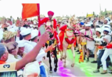 विठ्ठलाच्या गजरात रंगले माउलींचे पहिले उभे रिंगण