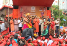 शिवसेनेचे रामरक्षा आंदोलन, उद्धव ठाकरे यांच्या उपस्थितीत महाआरती; भरपावसातही उसळली रामभक्त आणि शिवसैनिकांची मोठी गर्दी