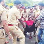 पालघरमध्ये पोलिसांची दिल्लीसारखी दडपशाही; वाढवण बंदराच्या ग्रीनफिल्ड मार्गाविरोधातील आंदोलनकर्त्यांना फरफटत नेले