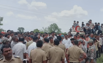 ढाणकीत स्मार्ट मीटरविरोधात उसळला जनसागर, सकाळपासूनच बाजारपेठेत कडकडीत बंद; भव्य मोर्चात नागरिकांची तुफान गर्दी