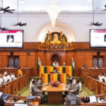 दिल्ली विधानसभेत हाय व्होल्टेज ड्रामा; टी-शर्टमुळे वाद पेटला अन् ‘आप’च्या 6 आमदारांना मार्शलने उचलून बाहेर नेले