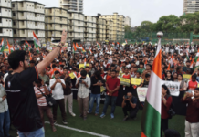 Photo – आदित्य ठाकरे यांच्या नेतृत्वात मुंबईत तिरंगा आंदोलन