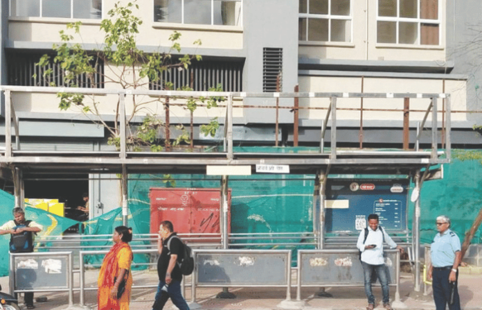 Best bus stop mumbai