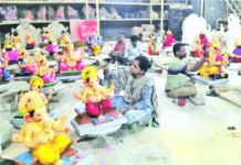 गणरायाच्या आगमनाची चाहूल; मूर्तिकारांची लगबग, श्रीराम, राधाकृष्णासह विविध रूपांतील गणेशमूर्तीना राज्यभरातून पसंती