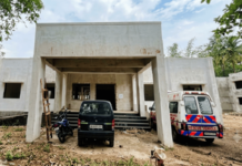 चिंचणी आरोग्य केंद्राला तीन वर्षे खो, प्रशासनाच्या दुर्लक्षामुळे उपचारासाठी नागरिकांची फरफट