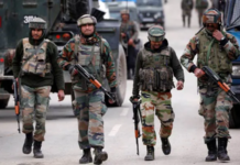 Kashmir News – बारामुल्ला आणि पुलवामामधुन दहशतवाद्यांच्या दोन साथीदारांना अटक, सुरक्षा यंत्रणा सतर्क
