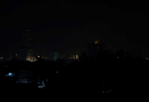 पाकिस्तान अंधारात! ४ हजार मेगावॉटचा तुटवडा; इंधनटंचाईमुळे देशात भीषण भारनियमन