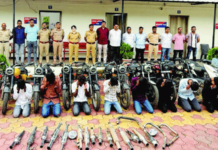 Pune news – फटाकेबाज बुलेटराजांना उठाबशाची सजा, 16 जणांविरुद्ध गुन्हा; 11 दुचाकी जप्त