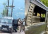 Jammu Kashmir मध्ये काळ्या स्कॉर्पिओचा थरार; पोलिसांनी गोळ्या झाडल्यानंतर तिघे जंगलात फरार, एकाला अटक