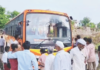 बस चोरट्याने पळवली, पंक्चर होताच रस्त्यात सोडून दिली