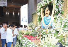 डी. वाय. पाटील यांच्या आठवणीने नेरूळचे विद्यापीठ संकुल गहिवरले, आदित्य ठाकरे यांनी अर्पण केली आदरांजली