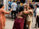 इन्स्टाग्राम स्टार झाल्या फाइट मास्टर, दोन महिलांचे भररस्त्यात ढिश्यूम ढिश्यूम