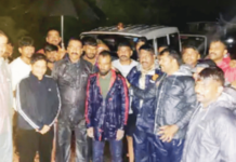 बुडत्याला फांदीचा आधार…नदीच्या पुरात वाहून गेला…अन् दैव बलवत्तर म्हणून बचावला!
