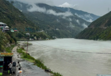जम्मू-कश्मीरच्या किश्तवाडमध्ये स्कॉर्पिओ चिनाब नदीत कोसळली; पाच जणांचा मृत्यू