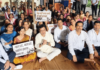 पालघर जिल्ह्यात बिगर आदिवासींचे आरक्षण शून्य; खासदार सवरांच्या निवासस्थानासमोर आरक्षण बचाव समितीचे धरणे आंदोलन
